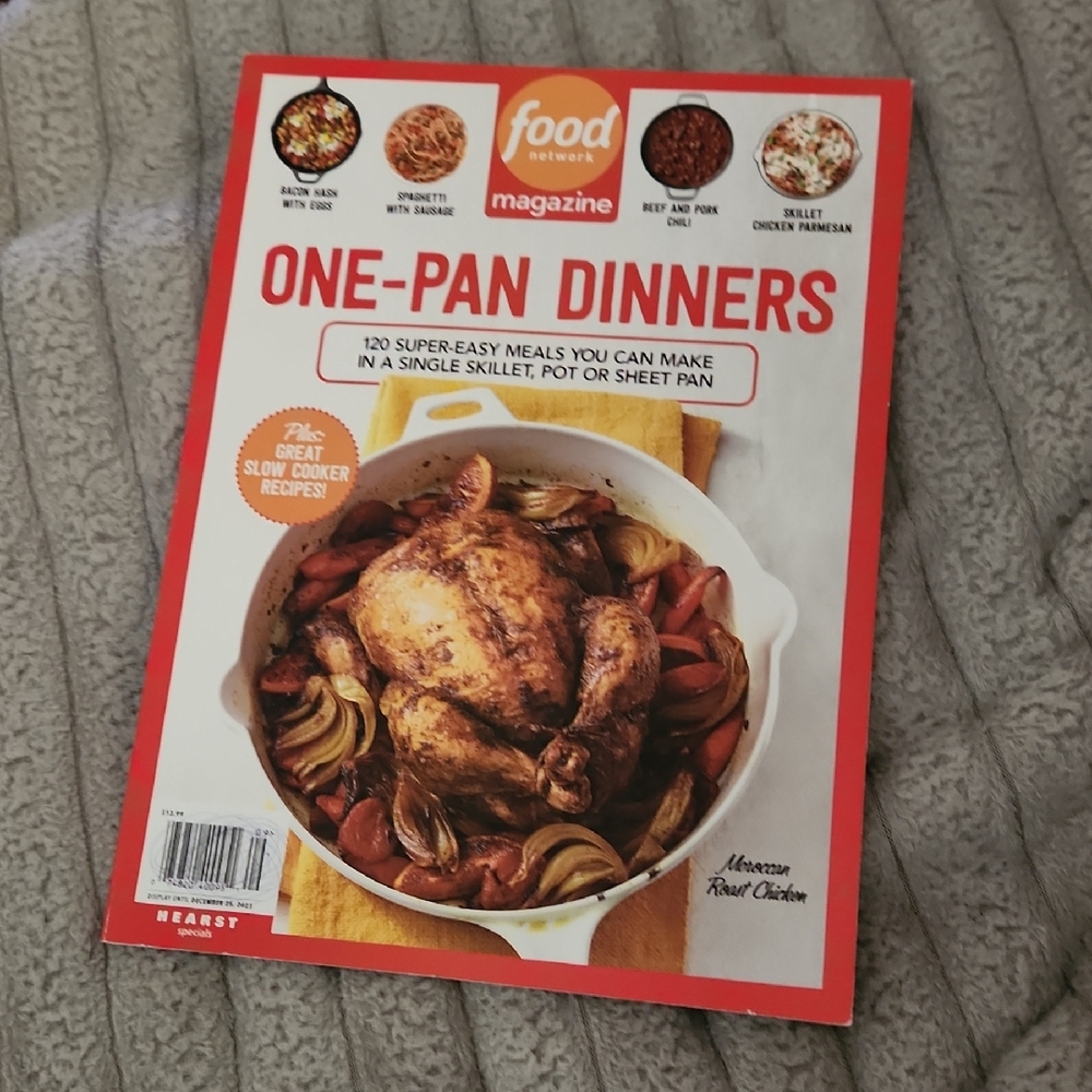 4/$15 Food Network One-Pan Dinners Cookbook Magazine 12/23